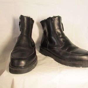 Black Combat Boots Lined with Faux Fur